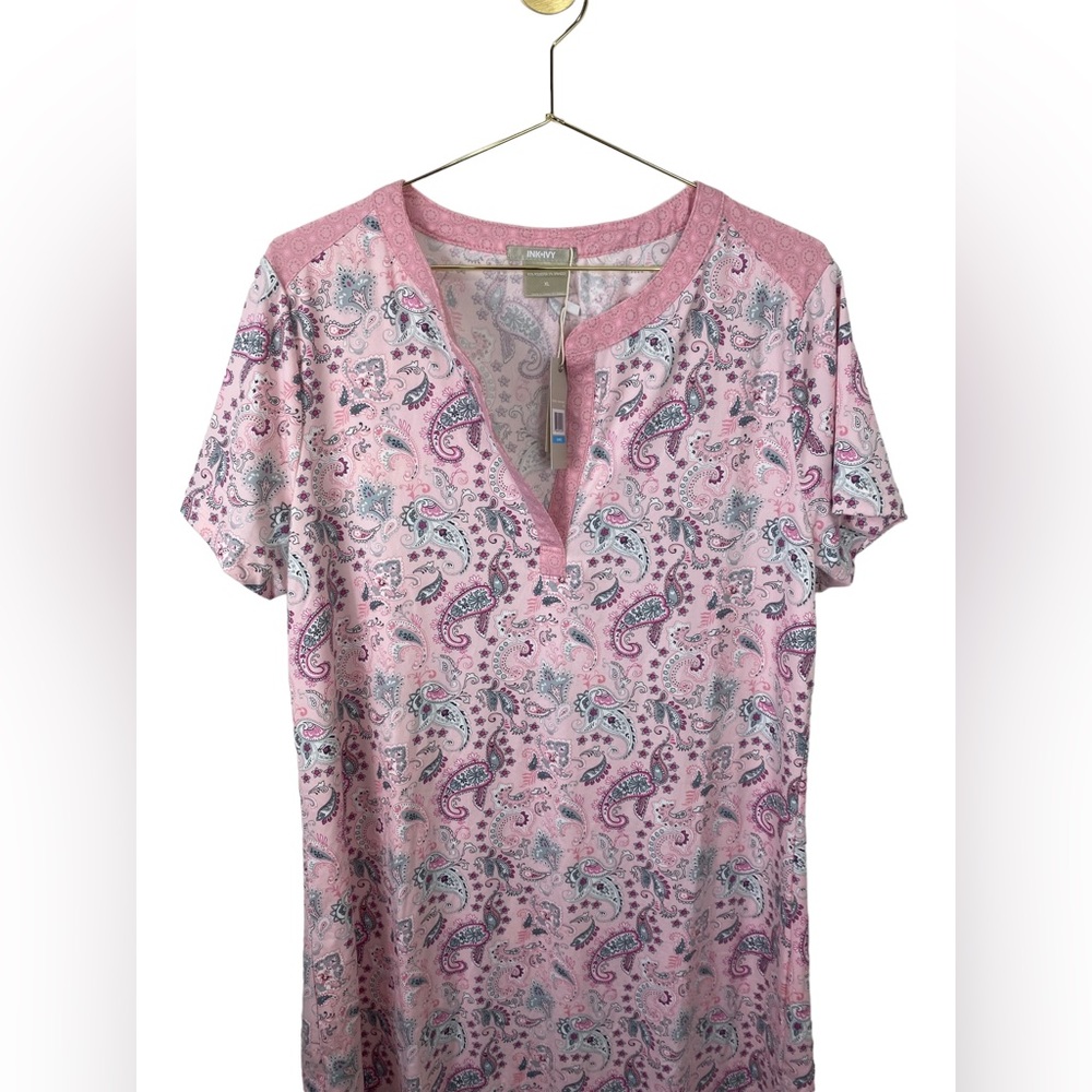 INK + IVY NWT Split-Neck Chemise